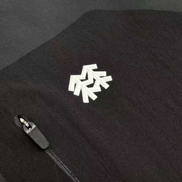 Kolon Sport Black Long Sleeve Sweatshirt - Picture 5 of 8